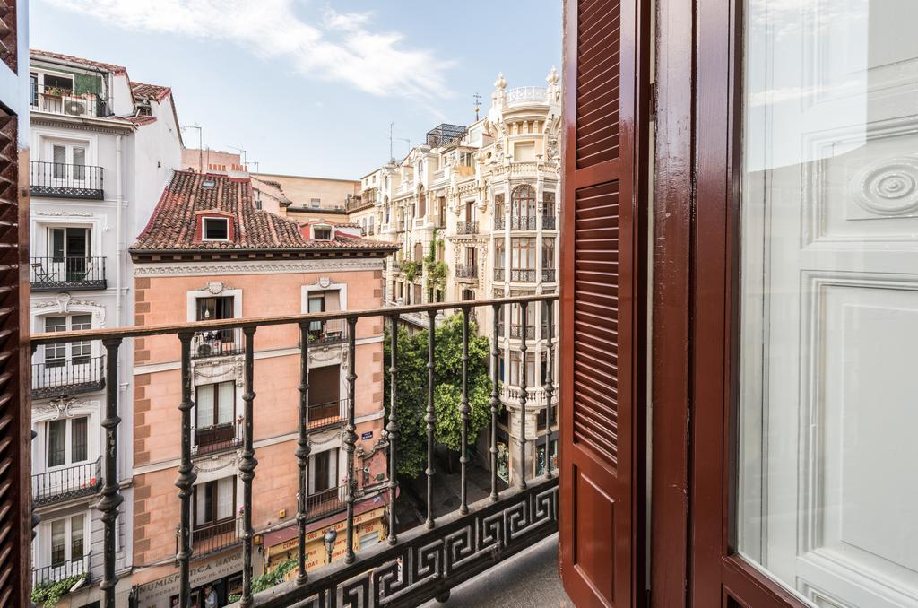 Apartamentos Madrid Centro W Exterior photo